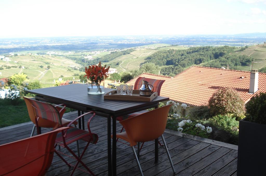 Le Balcon Du Fetre Bed & Breakfast Chiroubles Exterior photo